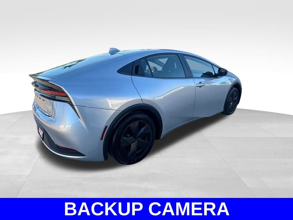 Used 2024 Toyota Prius LE image 4