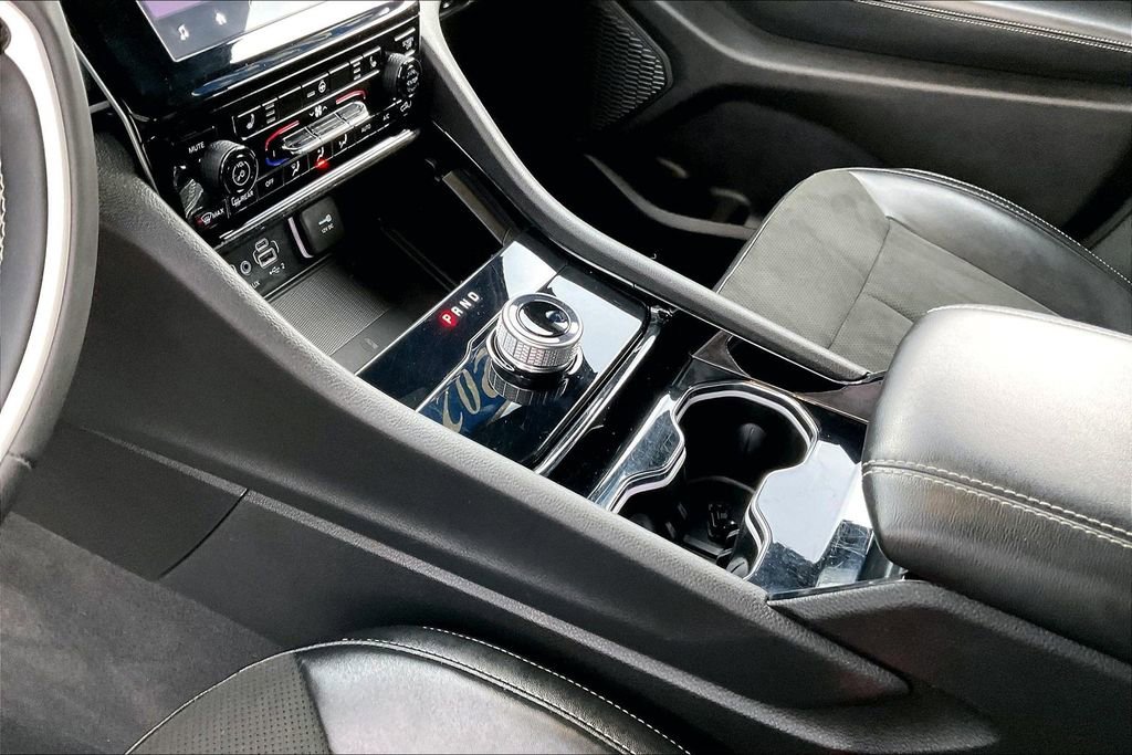 Used 2023 Jeep Grand Cherokee Altitude image 18