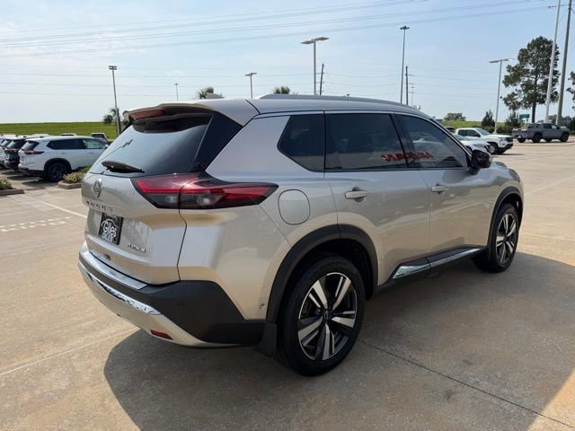 Used 2023 Nissan Rogue Platinum w/ Platinum Premium Package FWD image 5