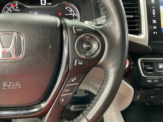 Certified 2017 Honda Pilot Touring image 24