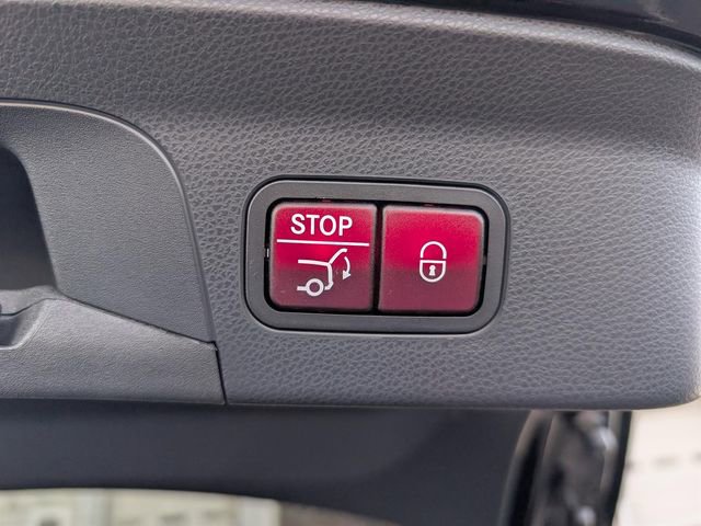 Used 2020 Mercedes-Benz GLC 300 4MATIC Coupe image 22