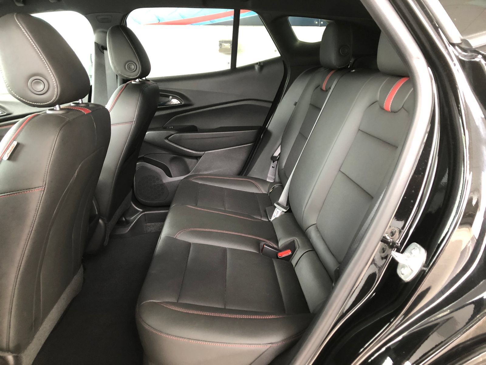 Used 2025 Chevrolet Trax RS w/ Driver Confidence Package FWD image 9