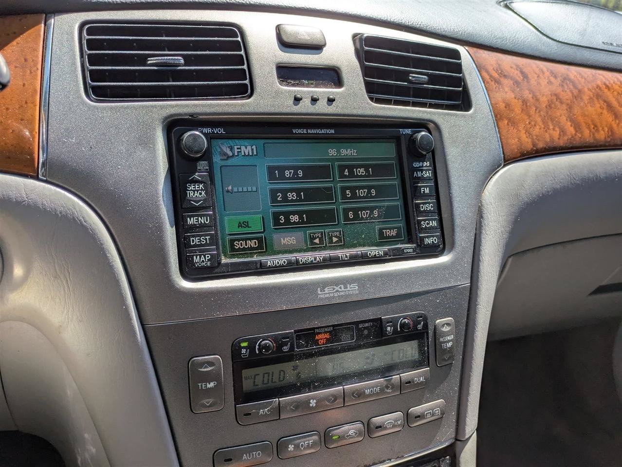 Used 2005 Lexus ES 330 FWD image 20