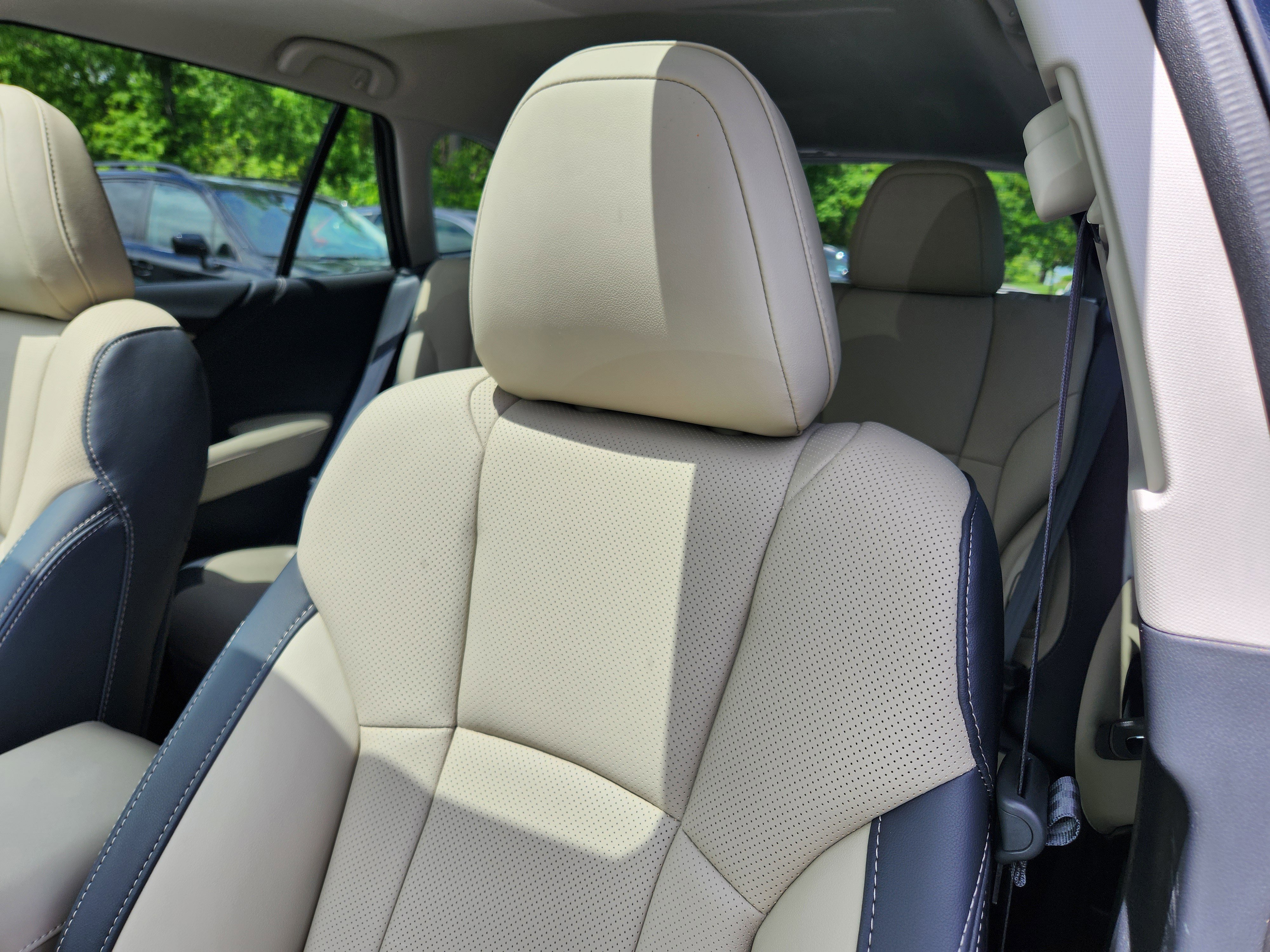 Certified 2025 Subaru Outback Limited AWD/4WD image 11