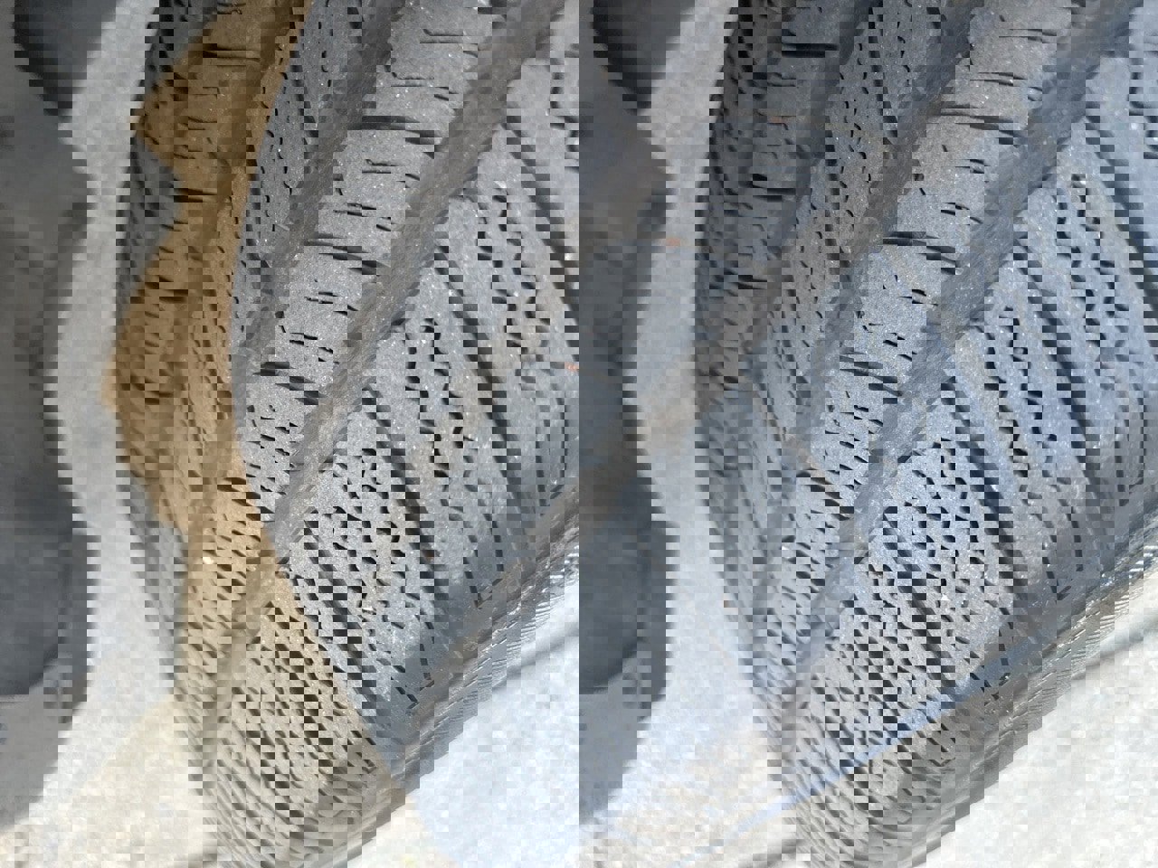 Used 2025 RAM 1500 Laramie image 14