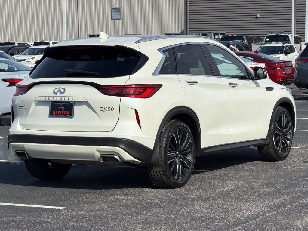 Used 2022 INFINITI QX50 Luxe w/ Appearance Package image 5