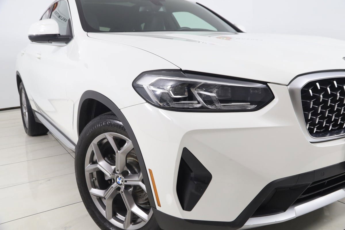 Used 2022 BMW X4 xDrive30i w/ Convenience Package image 17