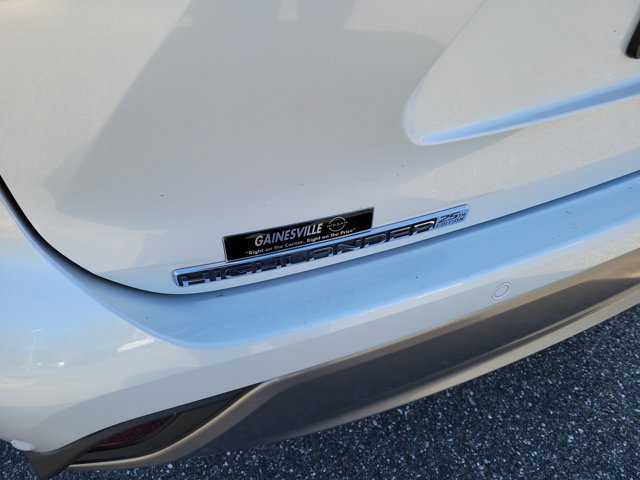 Used 2025 Toyota Highlander Limited image 8