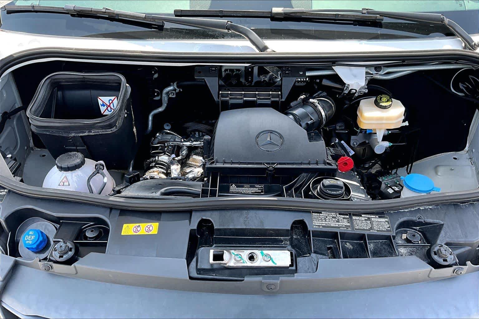 Used 2025 Mercedes-Benz Sprinter 2500 image 34
