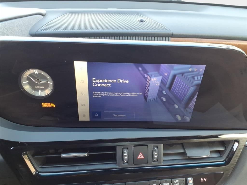 Used 2024 Lexus ES 300h w/ Premium Package image 19