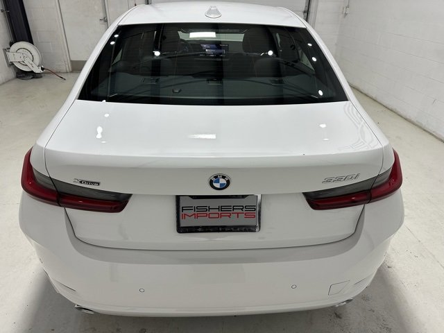 Used 2025 BMW 330i xDrive Sedan w/ Premium Package image 9