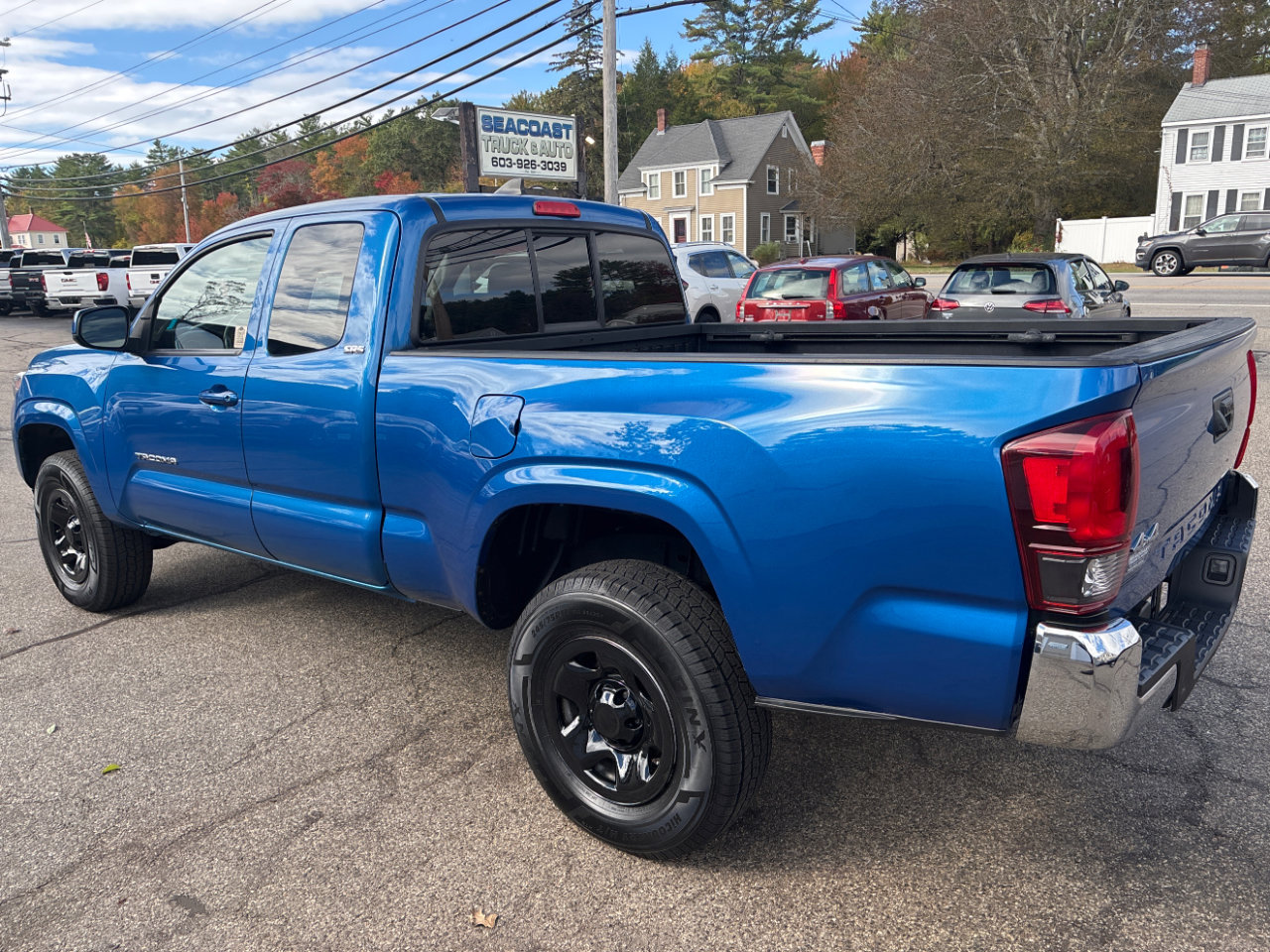 Used 2018 Toyota Tacoma SR5 image 3