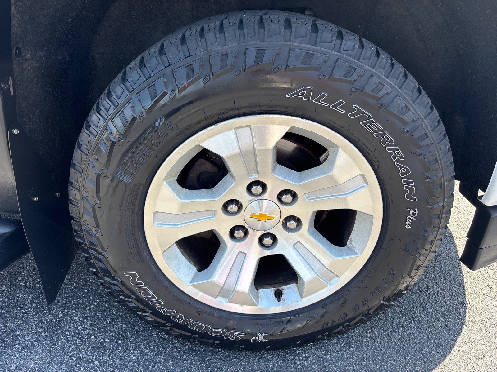 Used 2018 Chevrolet Silverado 1500 LT w/ All Star Edition AWD/4WD image 9