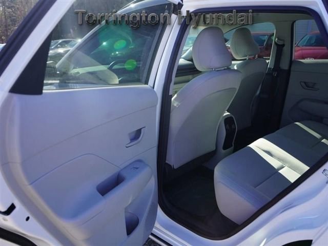 Used 2025 Hyundai Kona SEL image 14