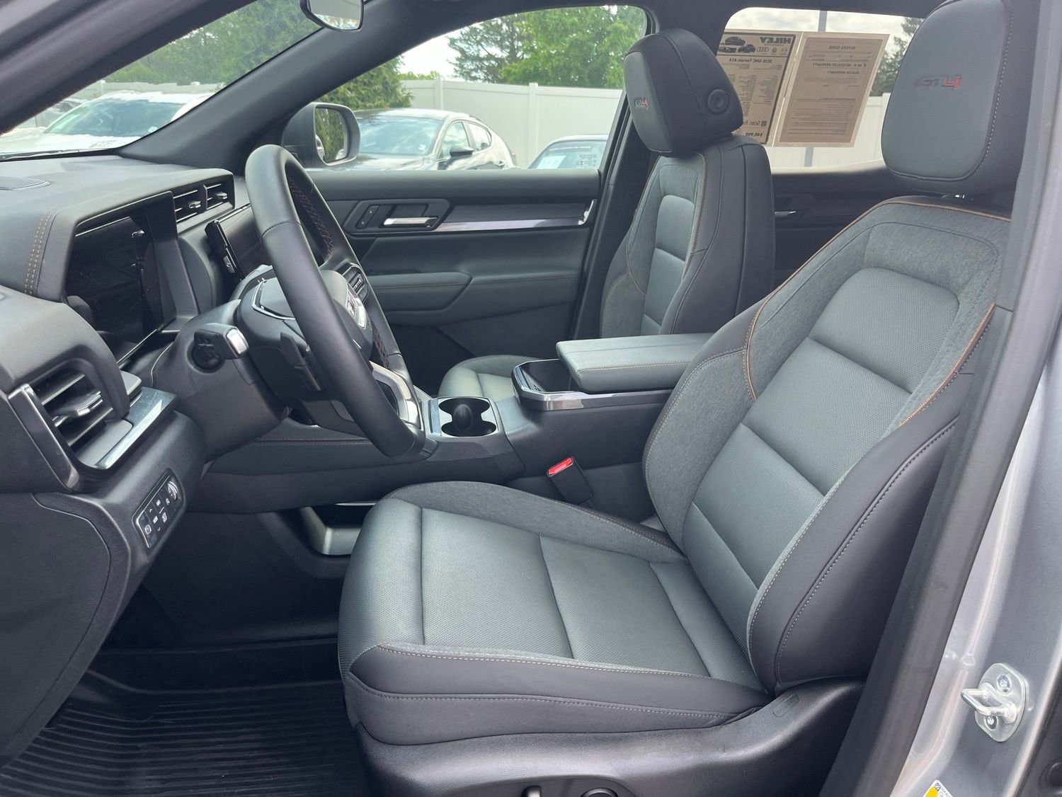 Used 2026 GMC Terrain AT4 AWD/4WD image 28