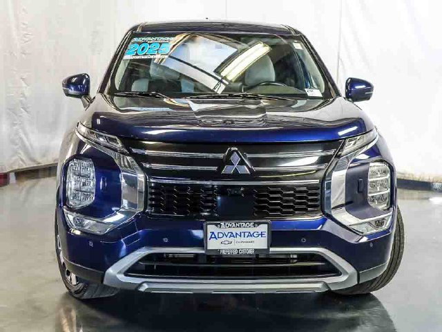 Used 2025 Mitsubishi Outlander SE AWD/4WD image 7