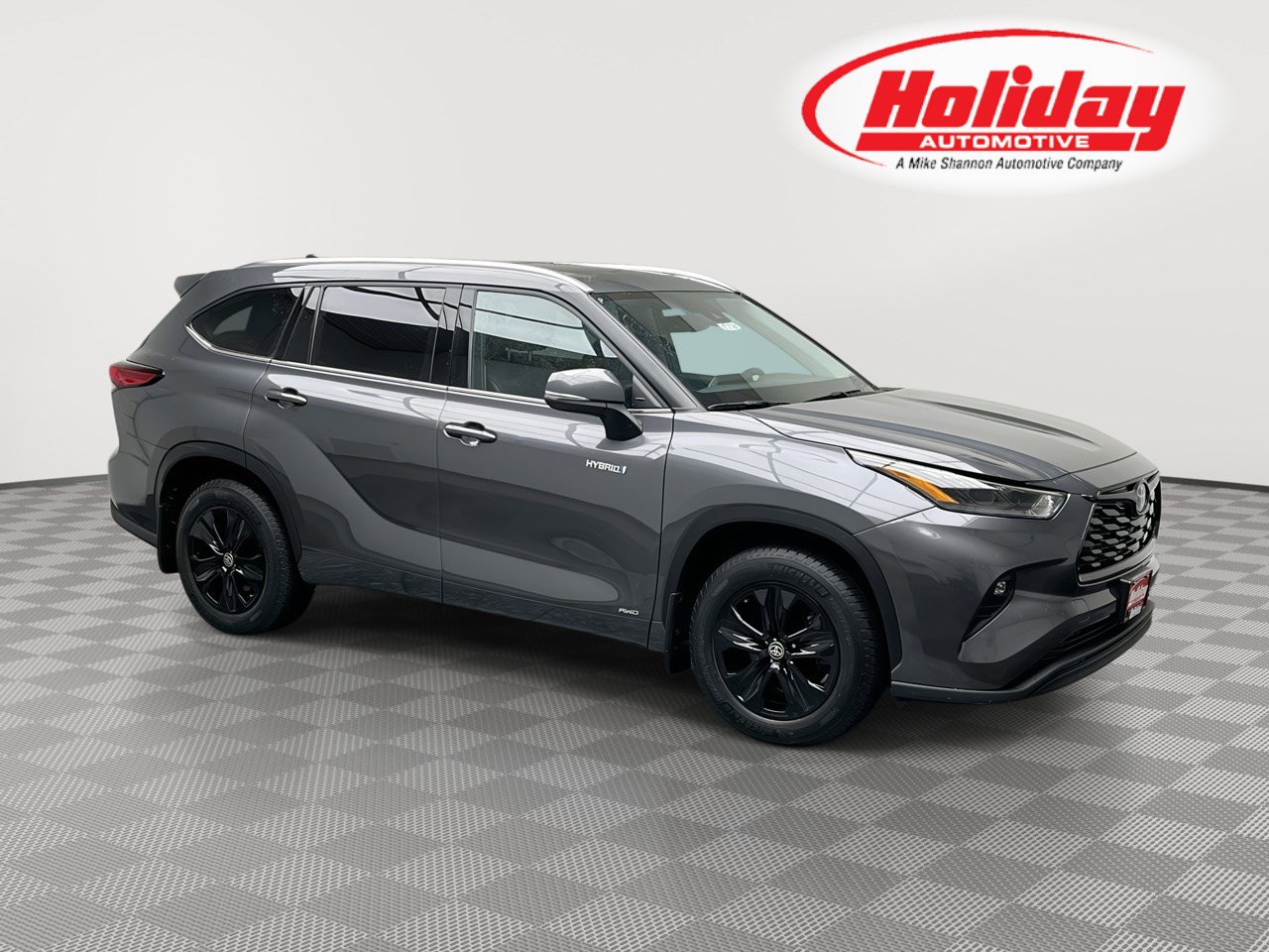 Used 2021 Toyota Highlander XLE image 1