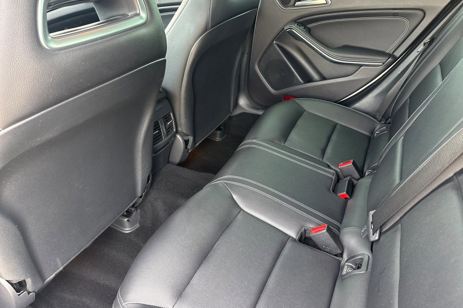 Used 2019 Mercedes-Benz CLA 250 image 4