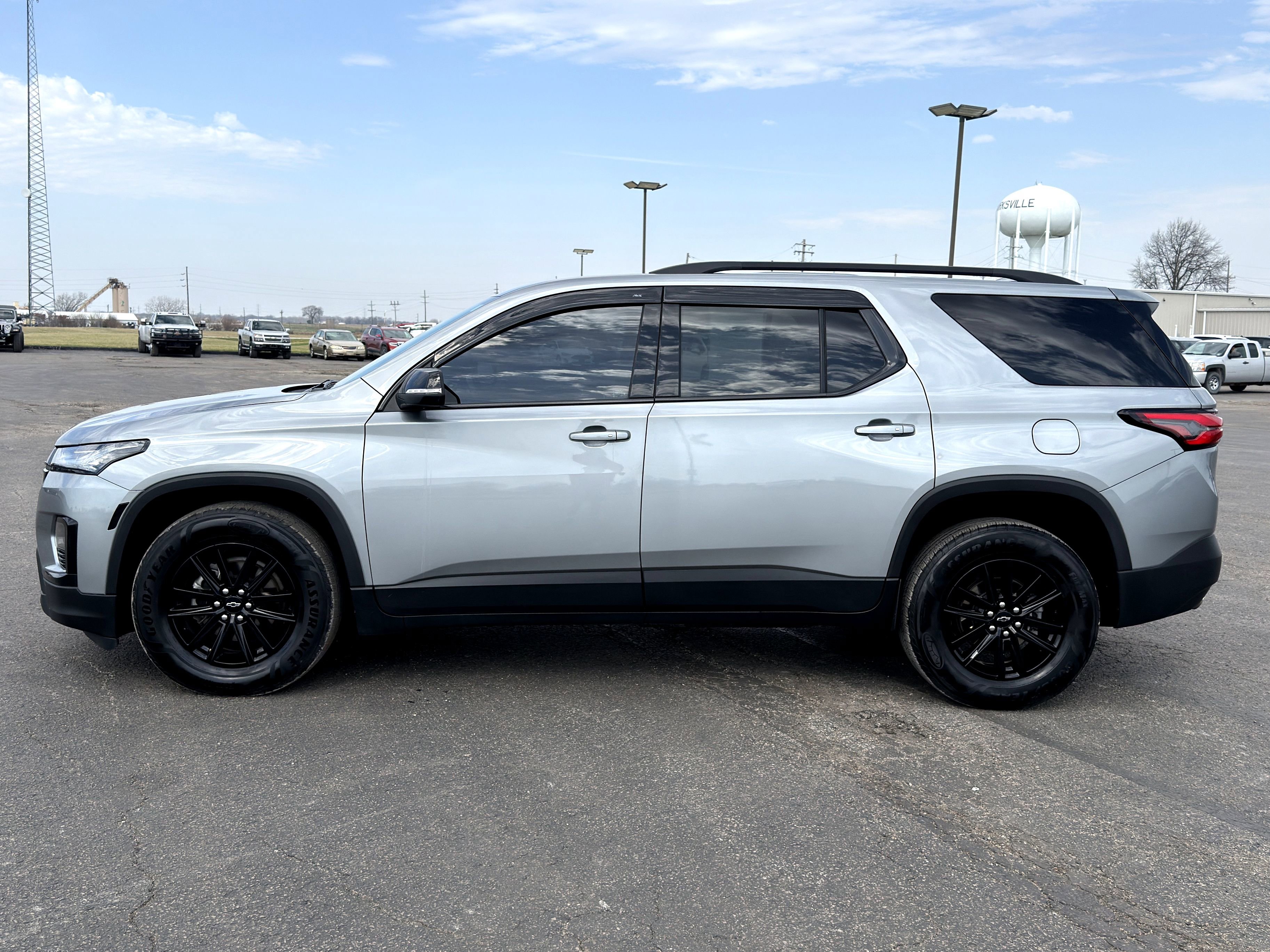 Used 2023 Chevrolet Traverse LT image 6