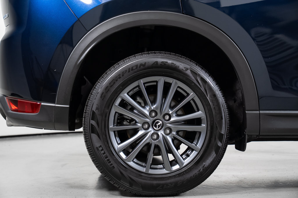 Used 2021 MAZDA CX-5 Touring FWD image 6