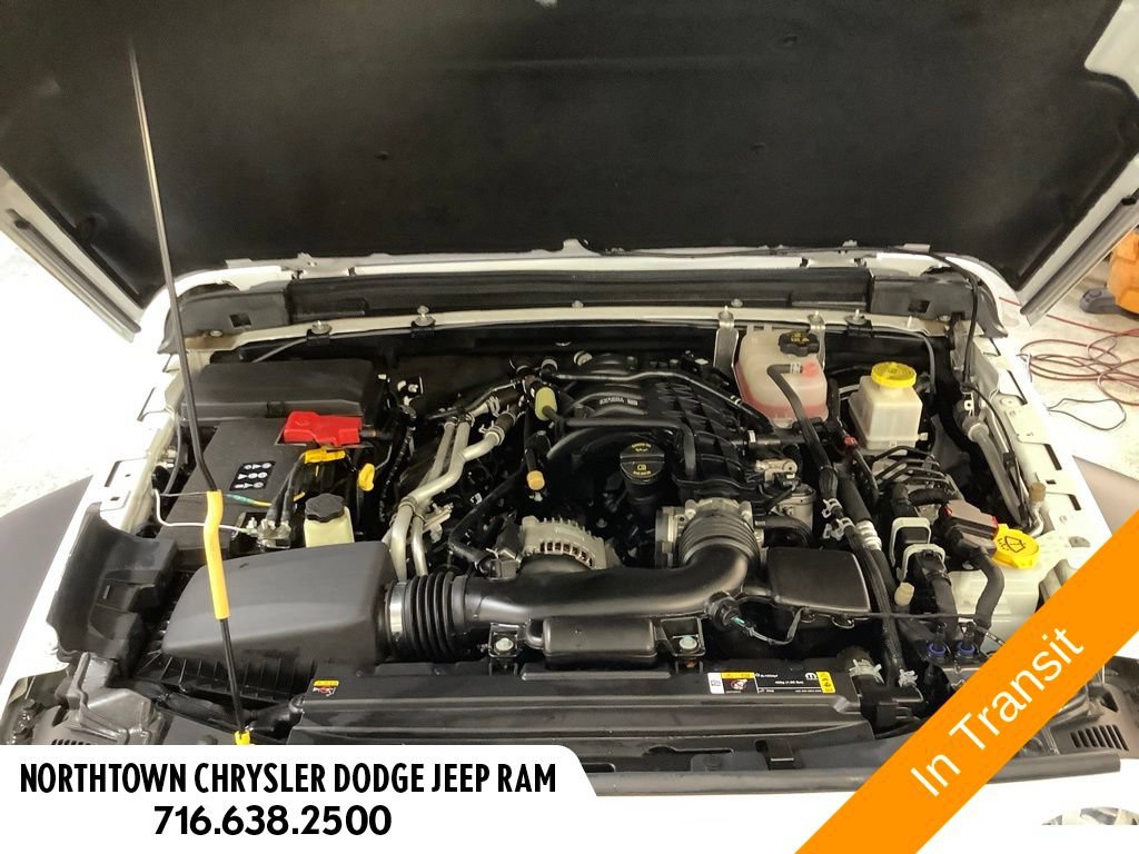 Used 2023 Jeep Gladiator Sport AWD/4WD image 17