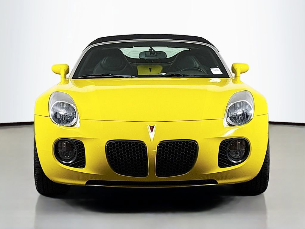 Used 2007 Pontiac Solstice GXP w/ Premium Package image 2
