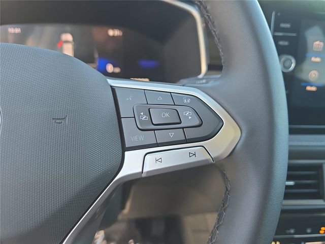 New 2026 Volkswagen Taos SE image 21
