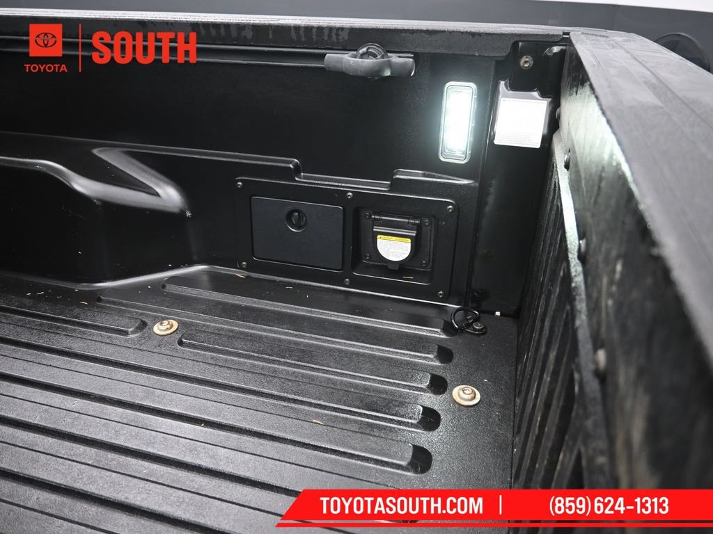 Used 2020 Toyota Tacoma TRD Off-Road AWD/4WD image 36