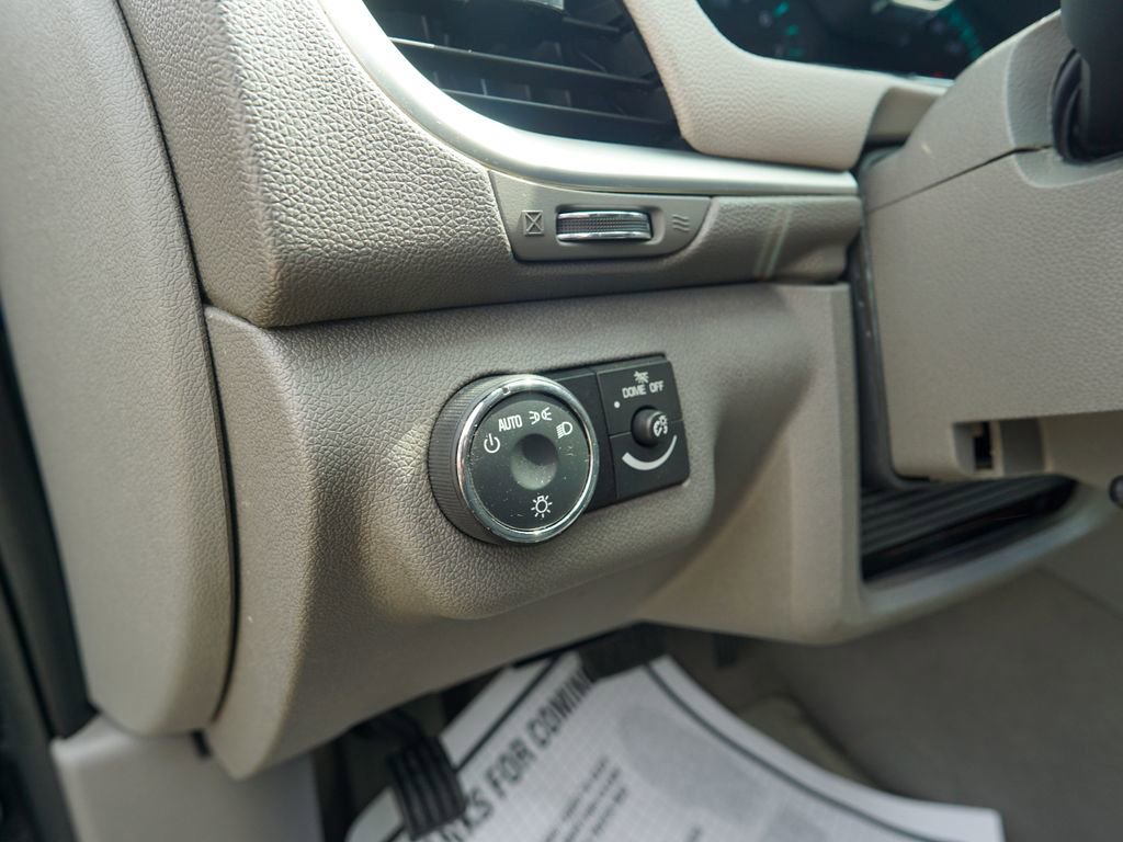 Used 2013 Chevrolet Traverse LS image 17