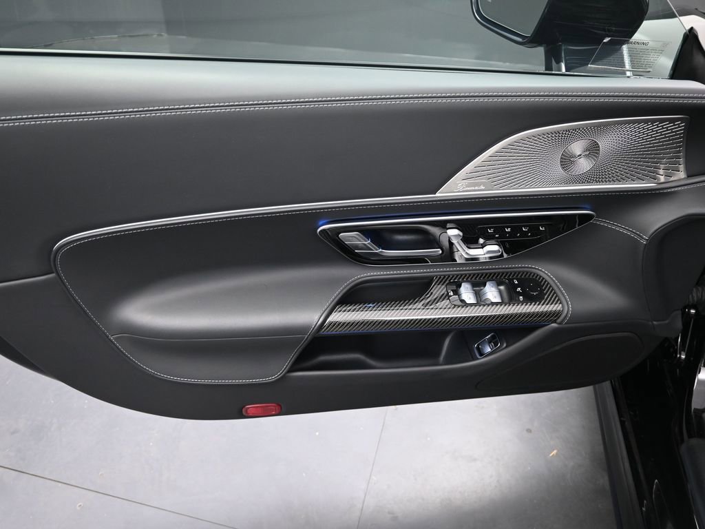 Used 2023 Mercedes-Benz SL 63 AMG 4MATIC w/ Driver Assistance Package image 12