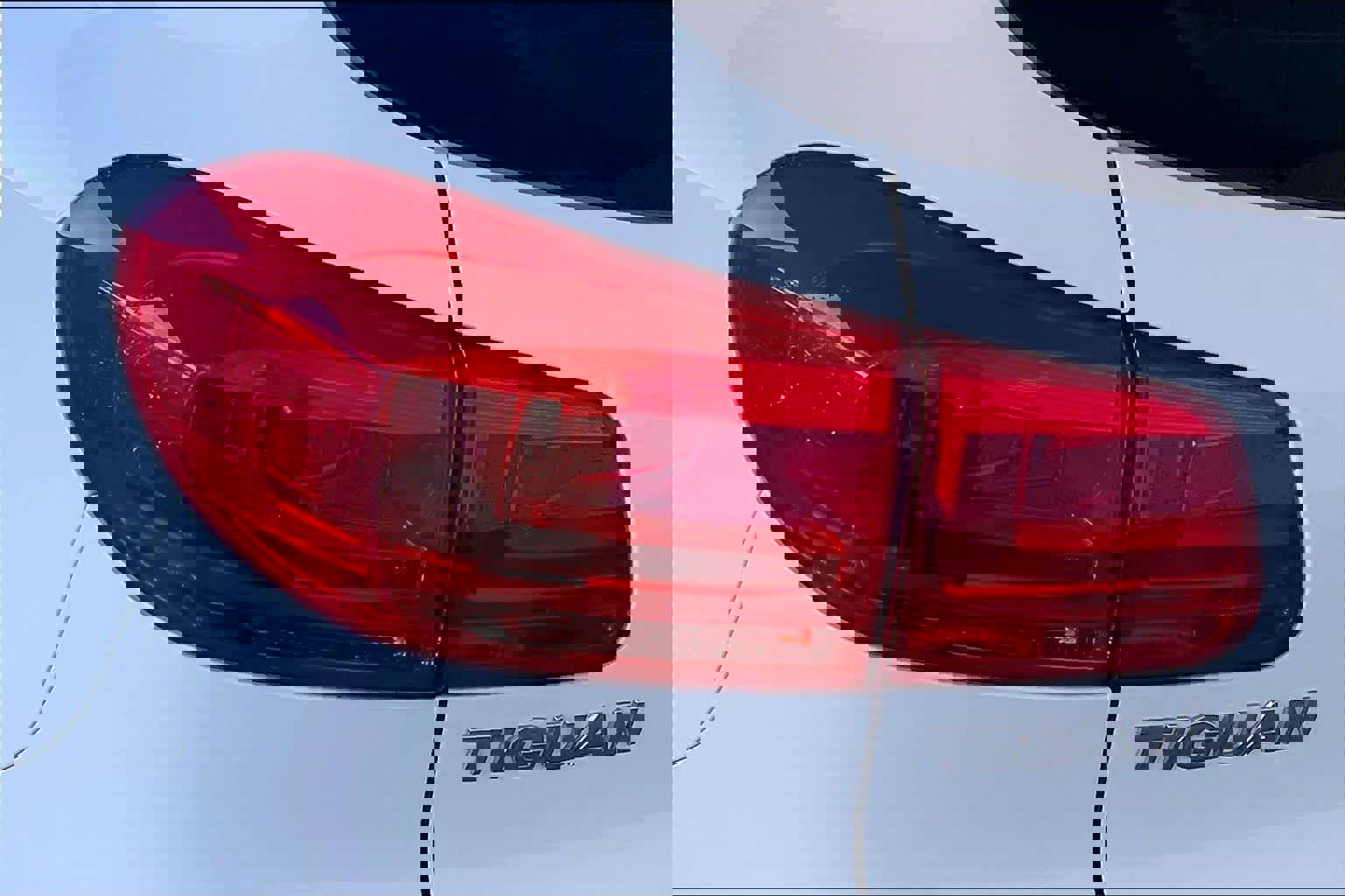 Used 2017 Volkswagen Tiguan Wolfsburg Edition image 27