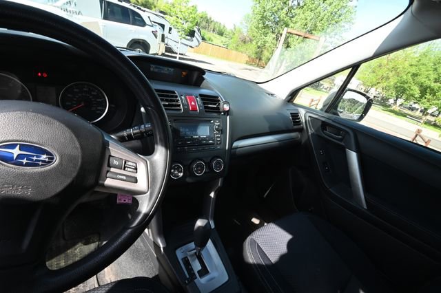 Used 2015 Subaru Forester 2.5i AWD/4WD image 8