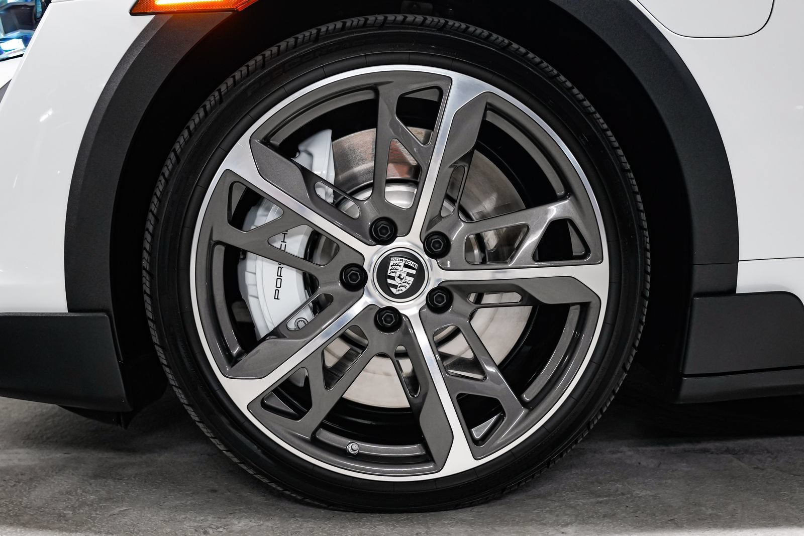 Used 2023 Porsche Taycan 4S AWD/4WD image 47
