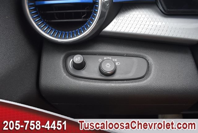 Certified 2025 Chevrolet Trax LT FWD image 35