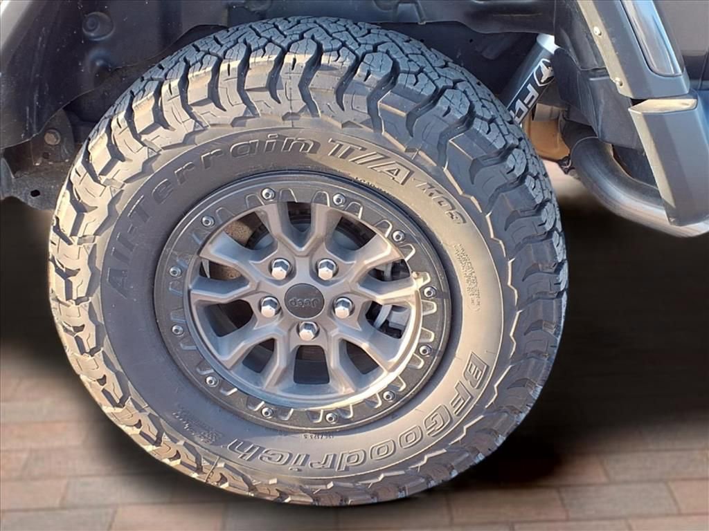 Used 2022 Jeep Wrangler Unlimited Rubicon w/ Trailer Tow Package image 39