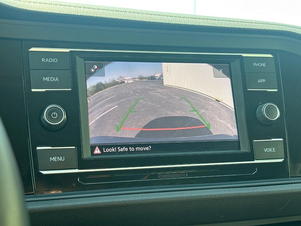 Used 2024 Volkswagen Jetta SE image 25