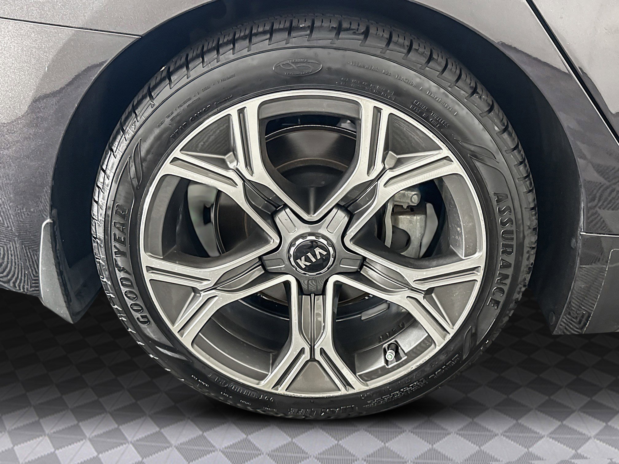 Used 2020 Kia Stinger GT-Line image 33