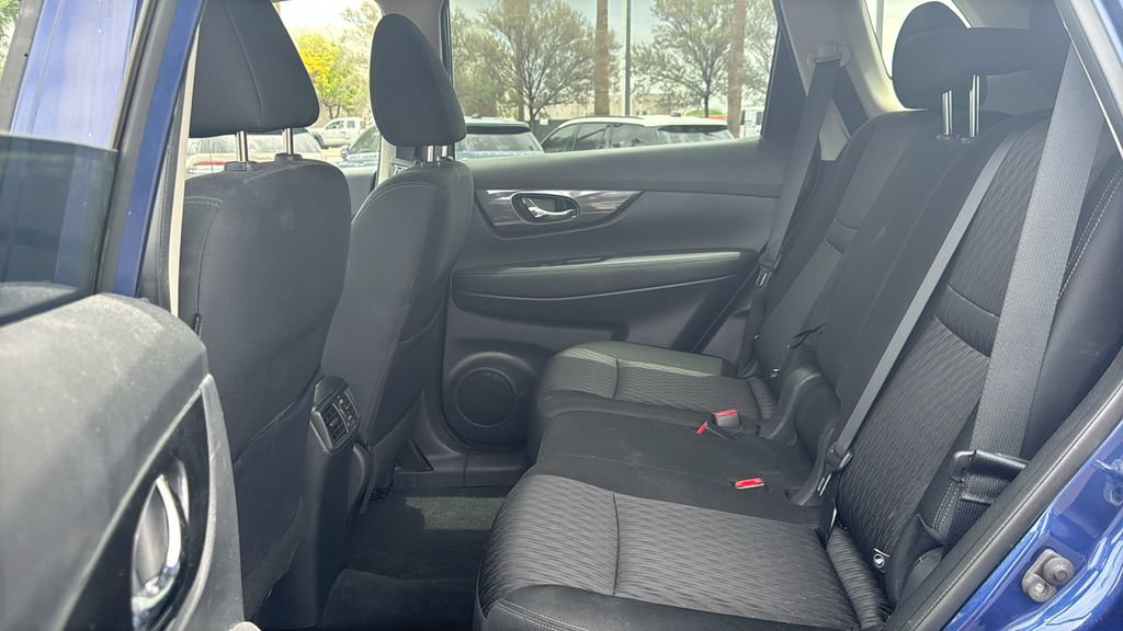 Used 2020 Nissan Rogue SV AWD/4WD image 18