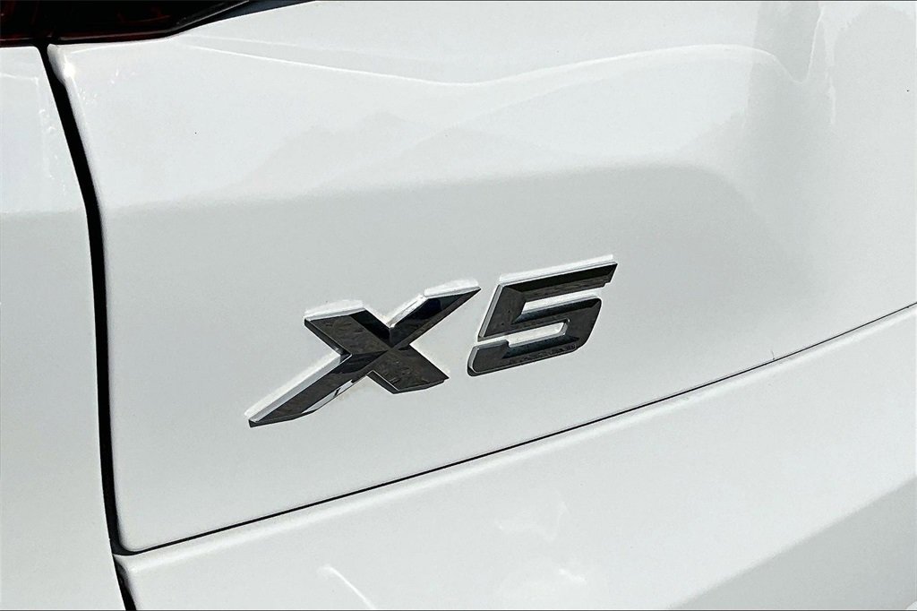 Used 2019 BMW X5 xDrive40i w/ Premium Package 2 image 31