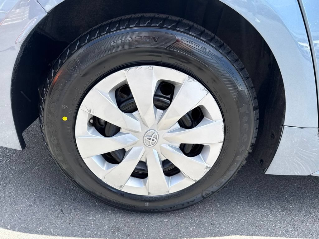 Used 2022 Toyota Corolla L w/ Carpet Mat Package (TMS) FWD image 9