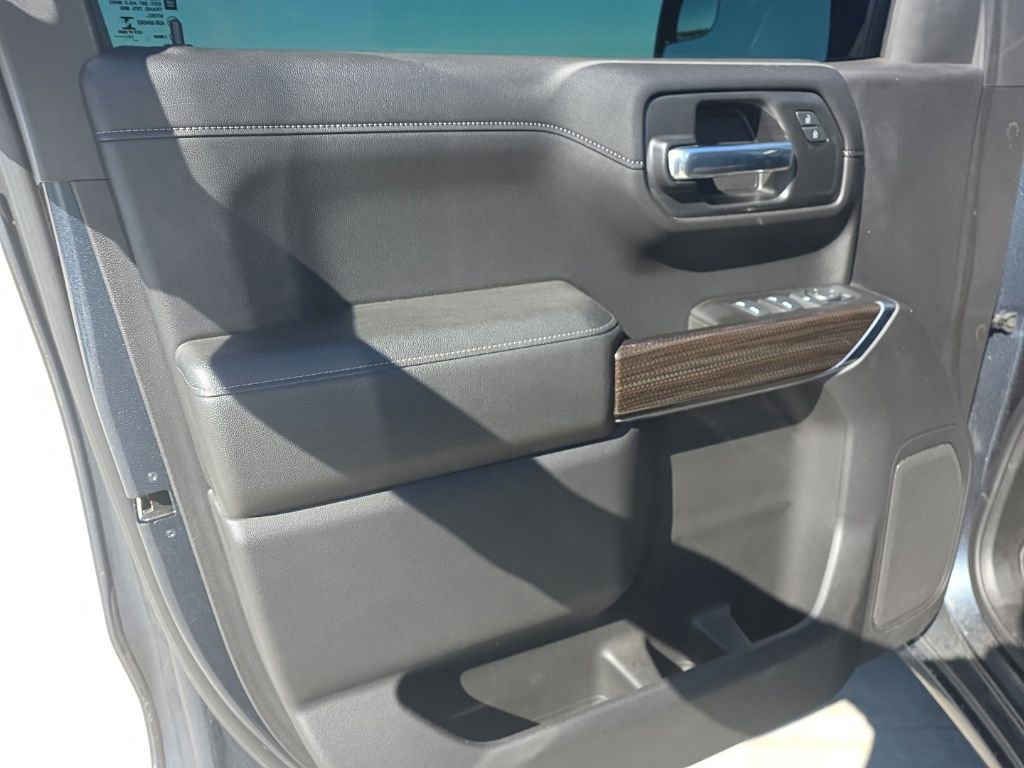 Used 2020 Chevrolet Silverado 1500 RST w/ All-Star Edition image 11