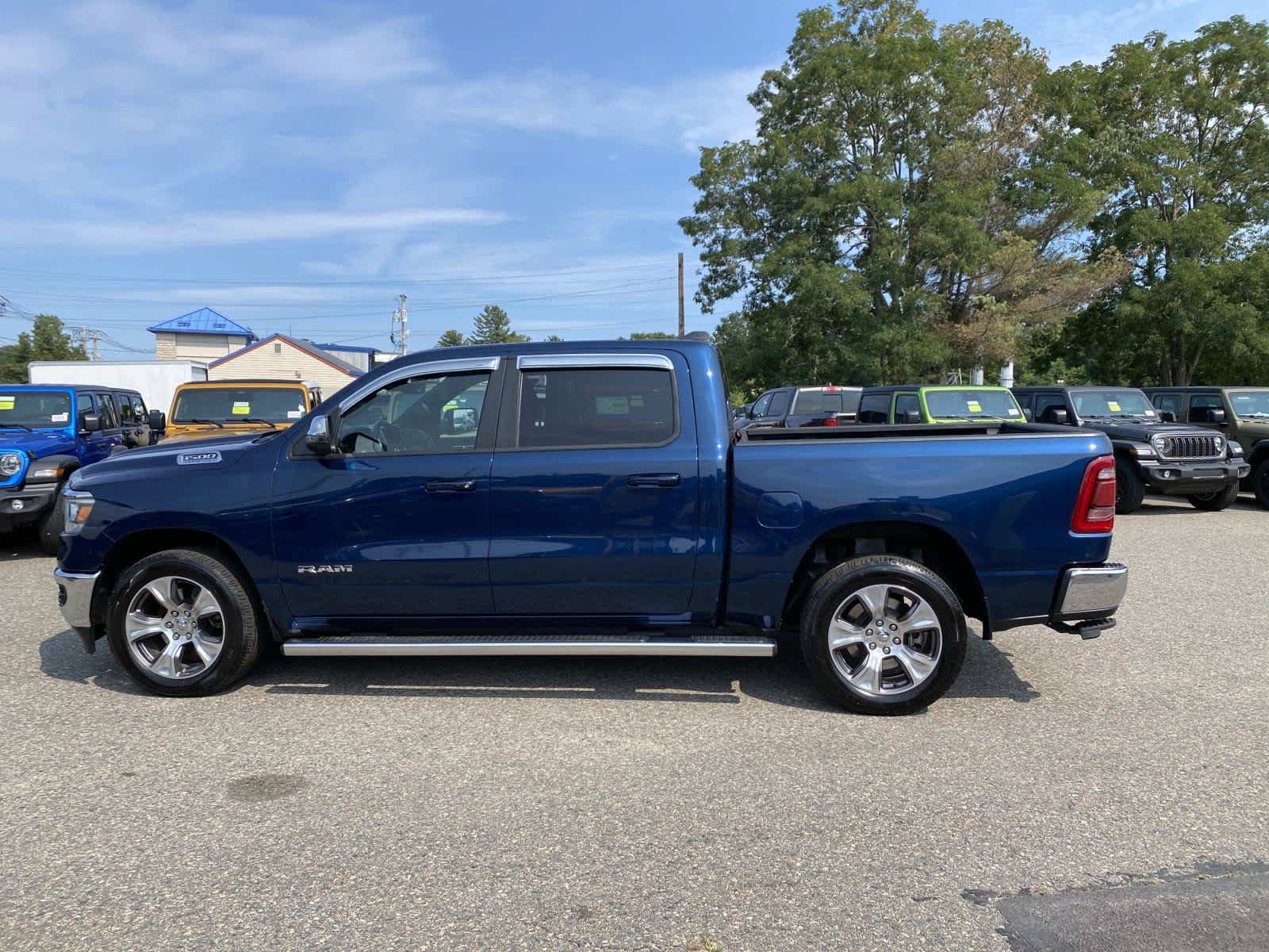 Used 2023 RAM 1500 Laramie AWD/4WD image 7