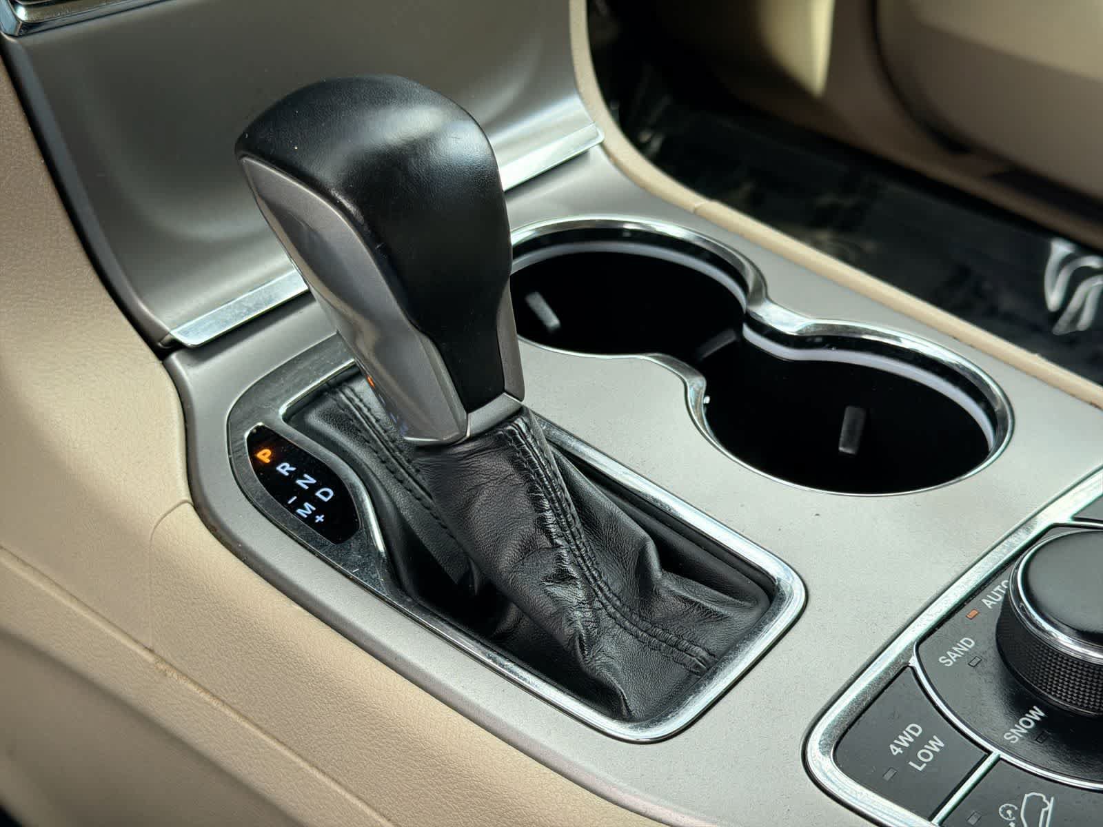 Used 2020 Jeep Grand Cherokee Limited AWD/4WD image 33