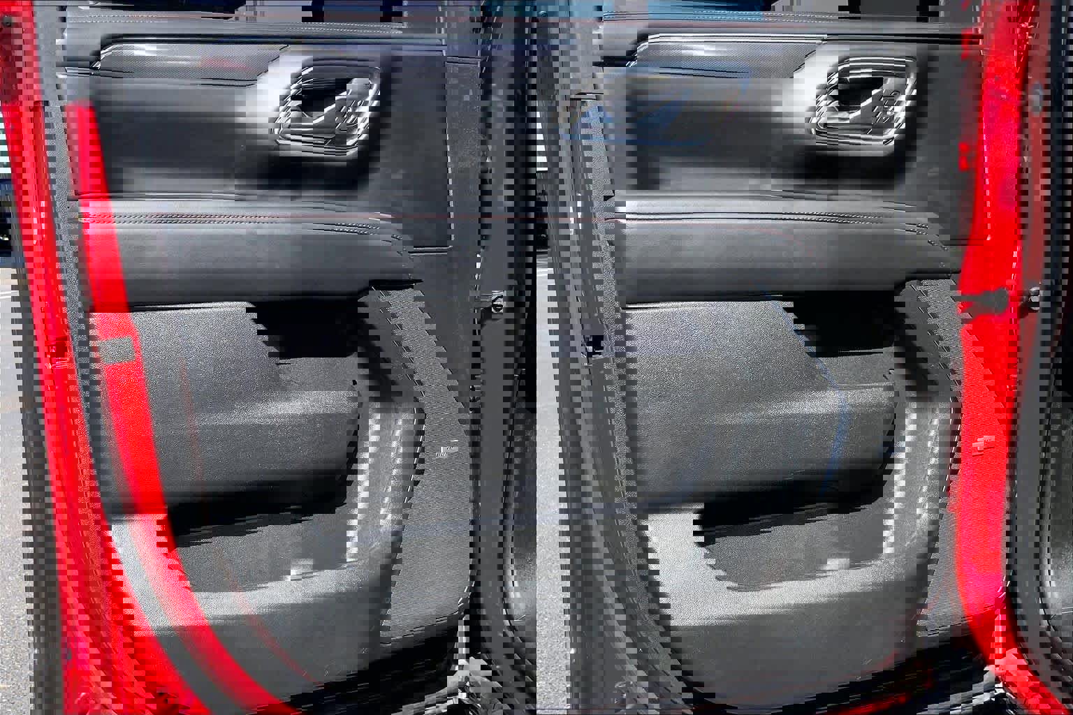 Used 2023 Chevrolet Suburban RST w/ Luxury Package image 22