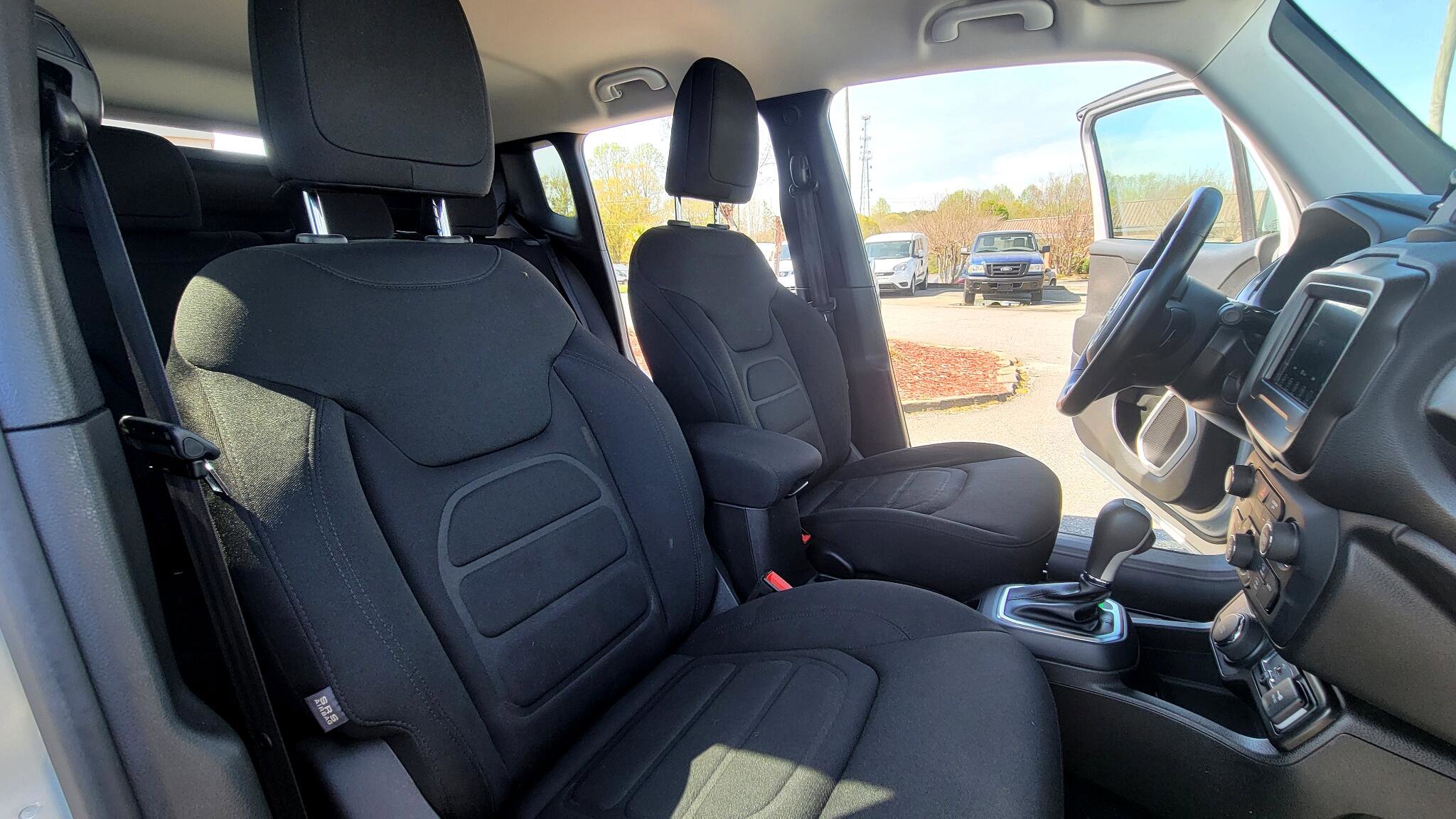 Used 2021 Jeep Renegade Latitude w/ Convenience Group image 50