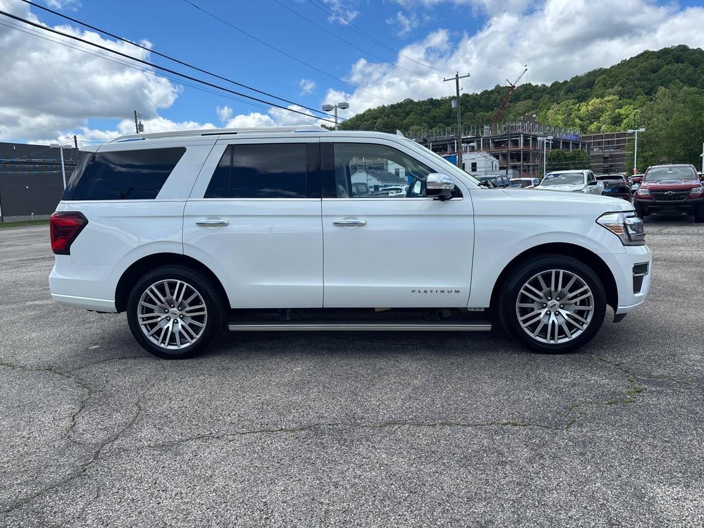 Used 2022 Ford Expedition Platinum AWD/4WD image 6