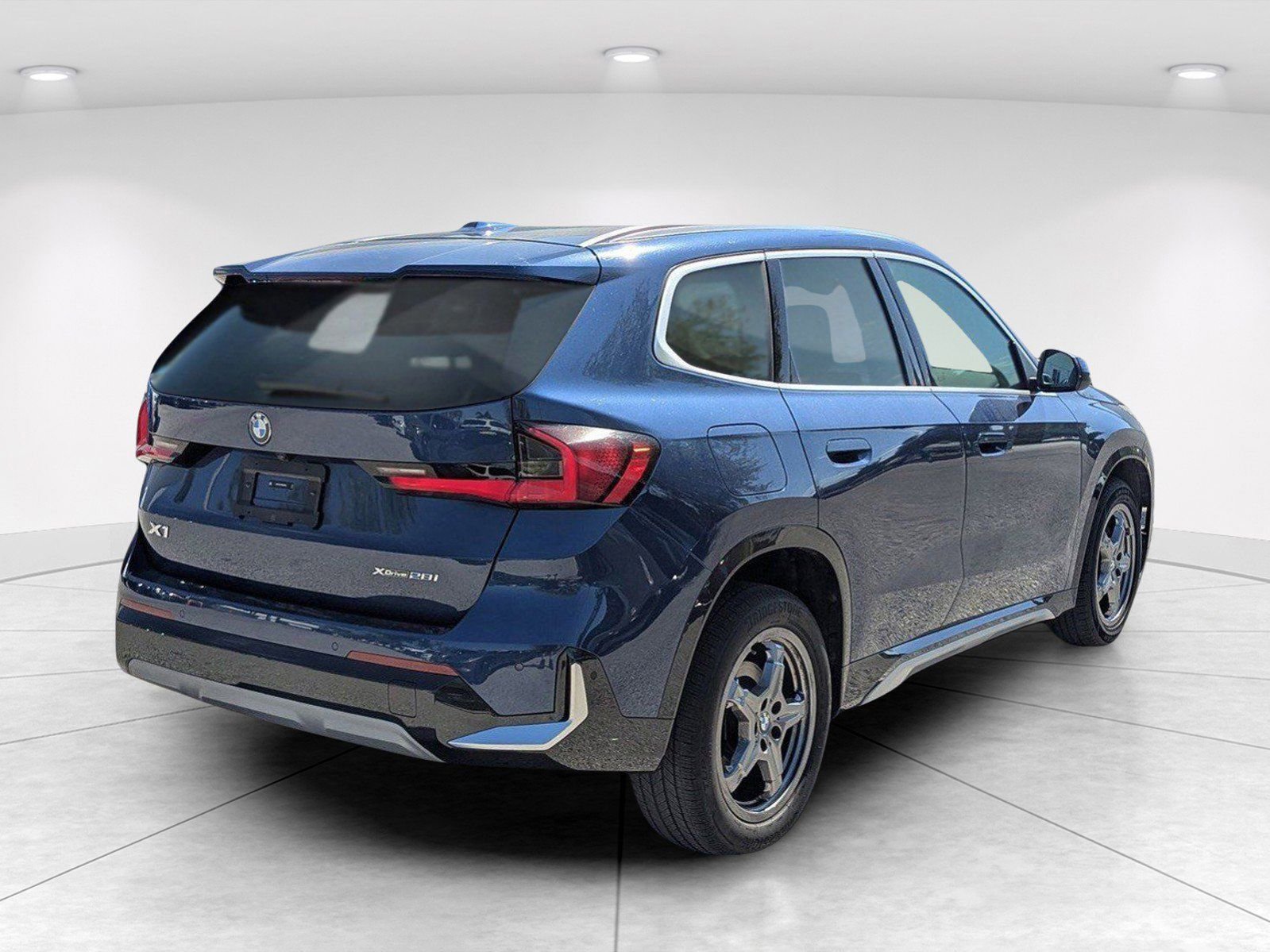 Certified 2025 BMW X1 xDrive28i image 3