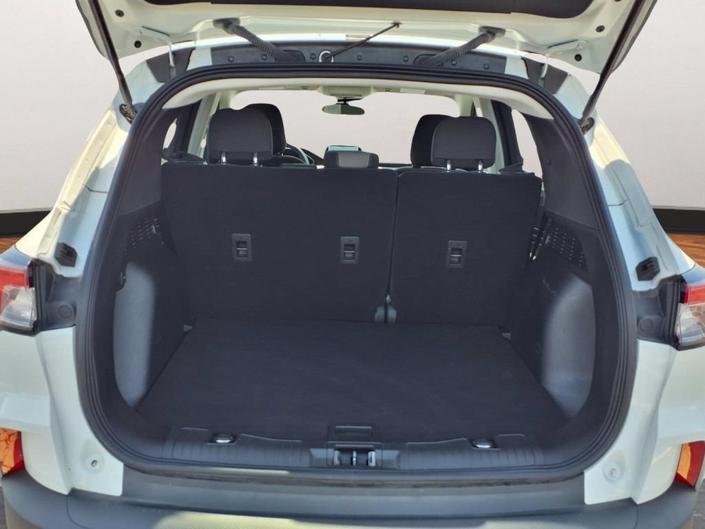 Used 2022 Ford Escape SE w/ SE Sport Appearance Package AWD/4WD image 21