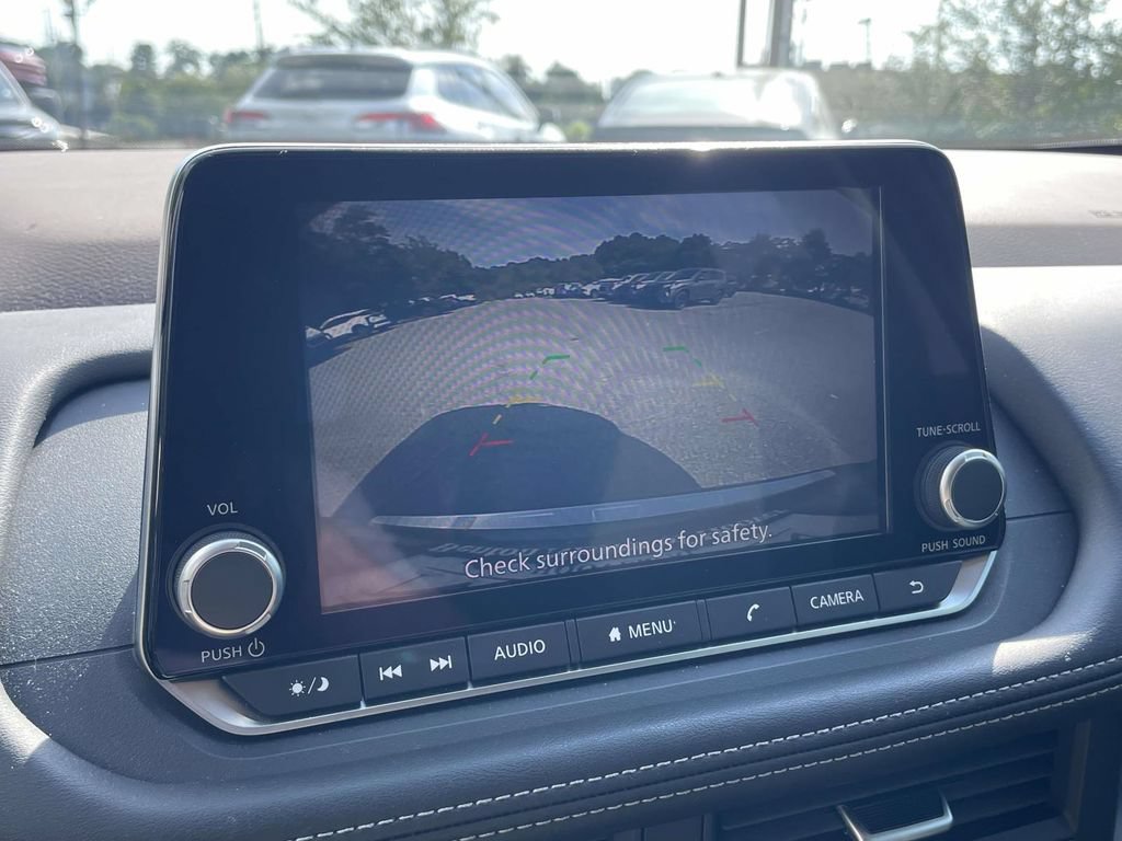 Used 2023 Nissan Rogue SV FWD image 24