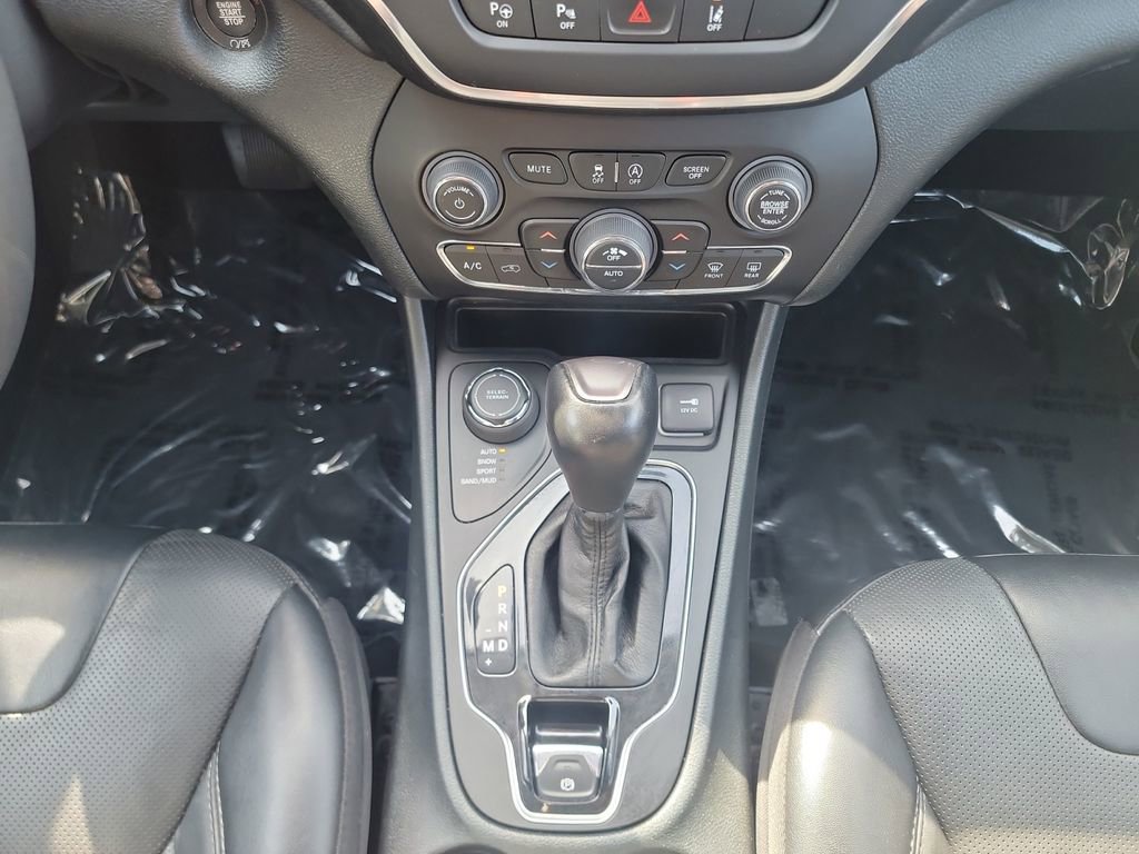 Used 2023 Jeep Cherokee Altitude Lux AWD/4WD image 11